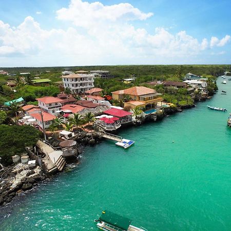 Hotel Angermeyer Waterfront Inn Puerto Ayora  Exteriör bild