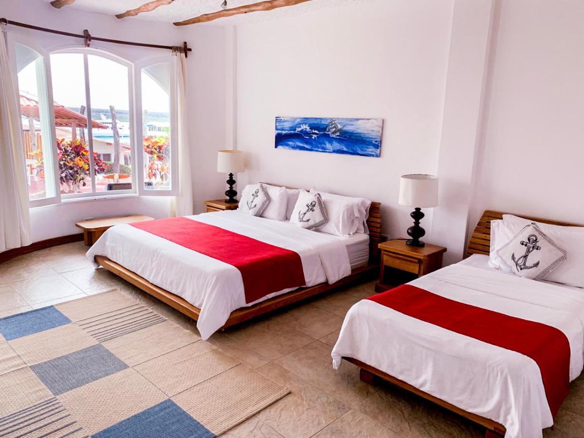 Hotel Angermeyer Waterfront Inn Puerto Ayora  Exteriör bild