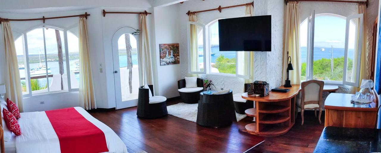 Hotel Angermeyer Waterfront Inn Puerto Ayora  Exteriör bild