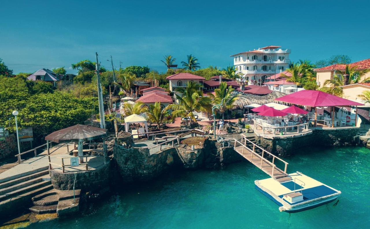 Hotel Angermeyer Waterfront Inn Puerto Ayora  Exteriör bild