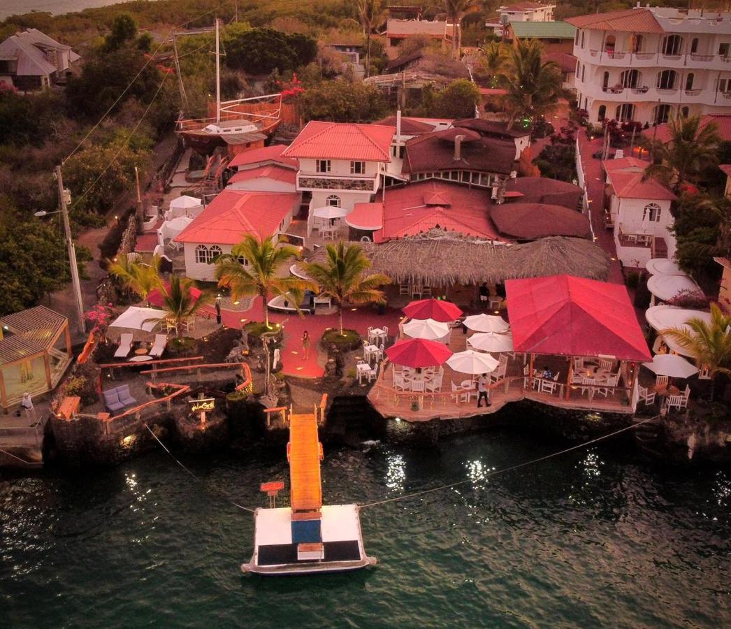 Hotel Angermeyer Waterfront Inn Puerto Ayora  Exteriör bild