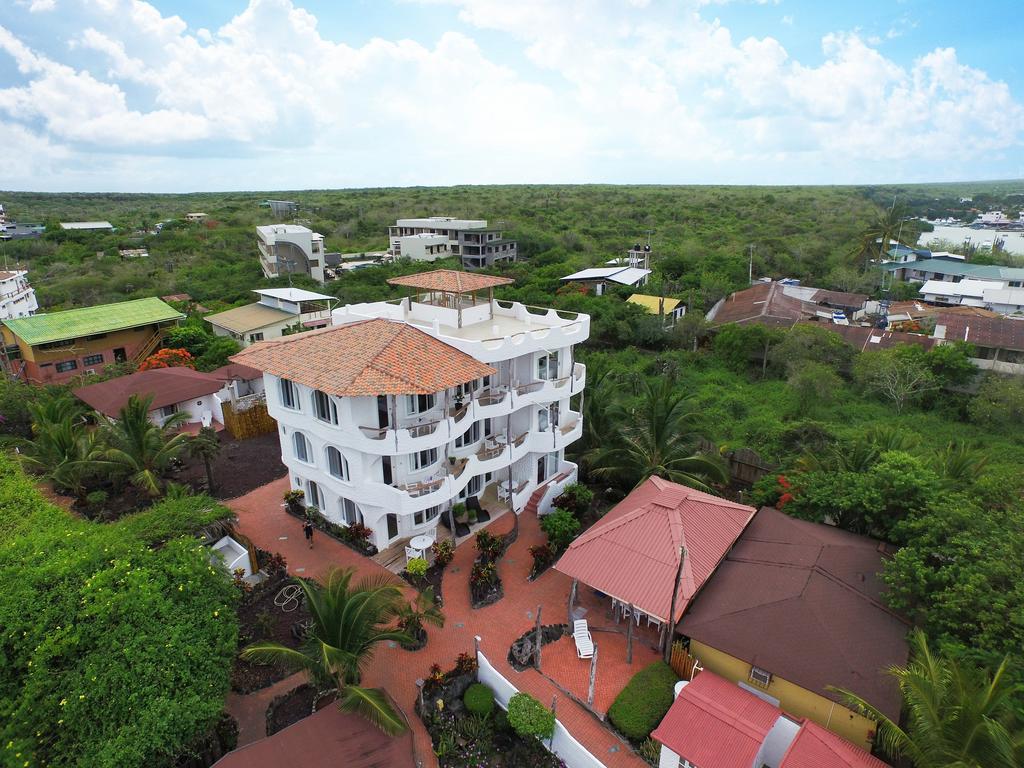 Hotel Angermeyer Waterfront Inn Puerto Ayora  Exteriör bild