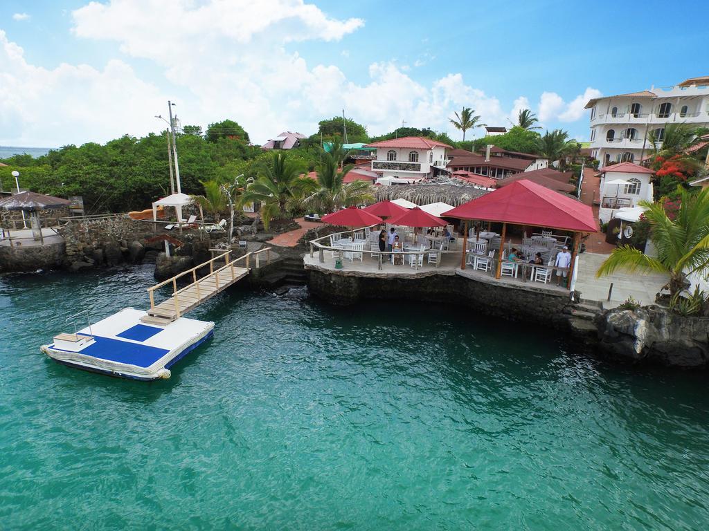 Hotel Angermeyer Waterfront Inn Puerto Ayora  Exteriör bild